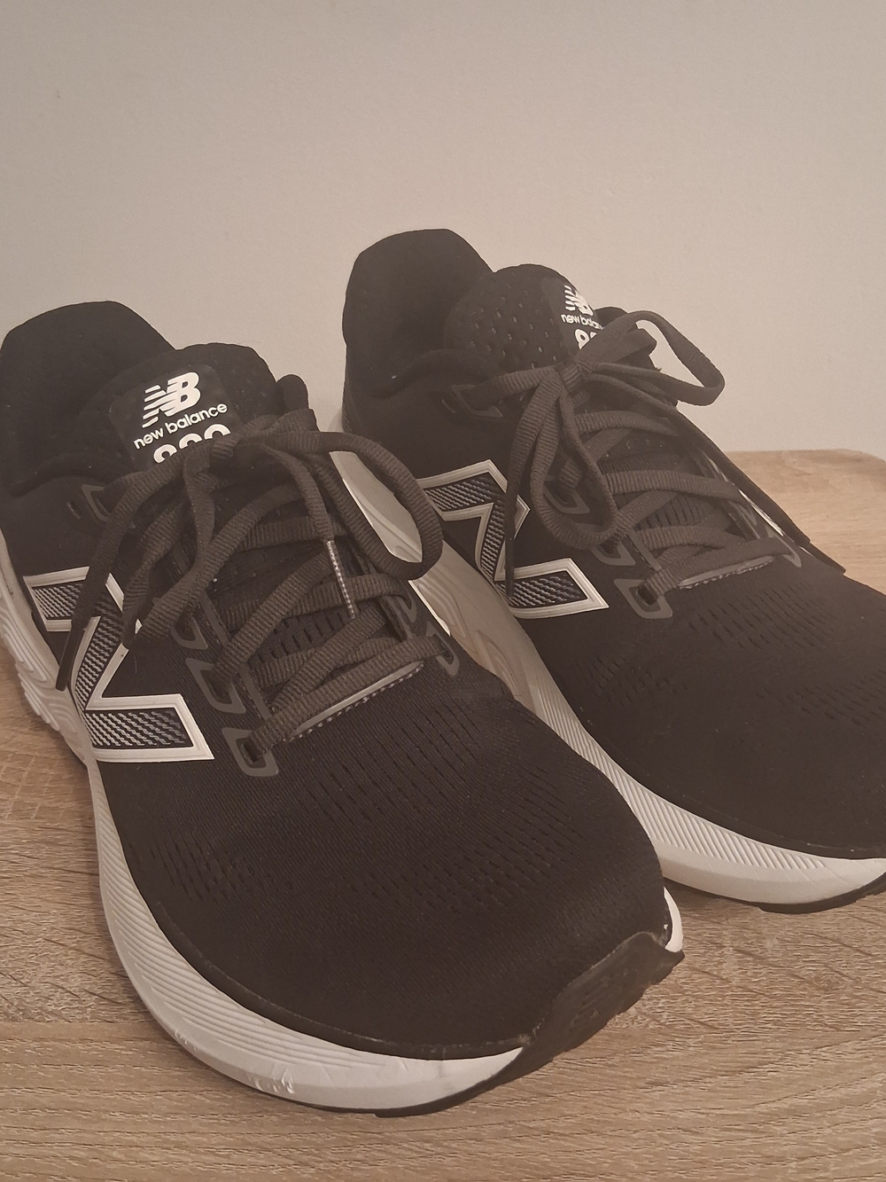New Balance 880 v15 Men's Black Athletic Running Shoes